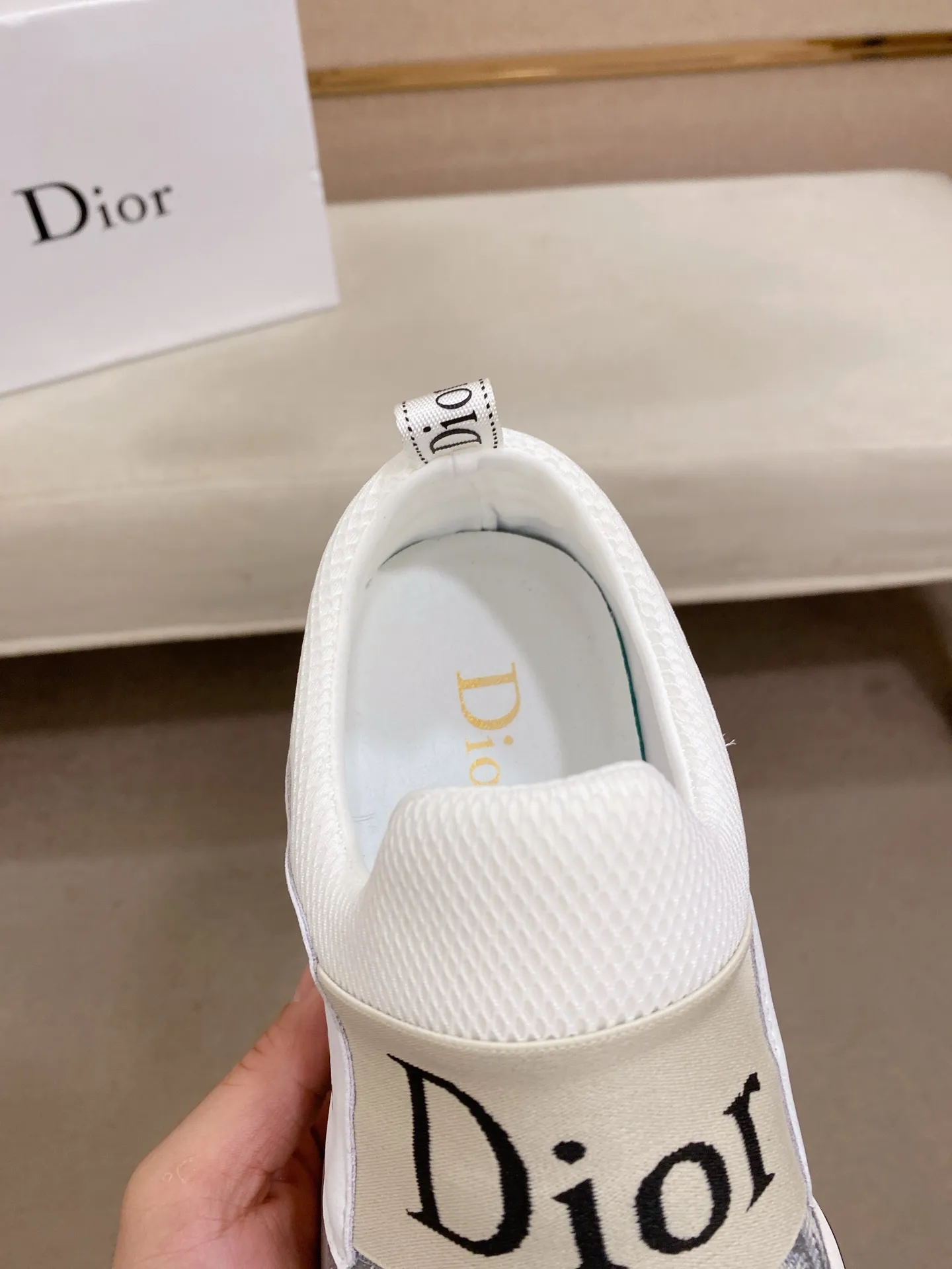 Men's shoes💰: 462💰 [Dior·Dior] New casual sports style men's shoes, new spring and summer design, perfect workmanship, lace-up style to create wardrobe quality, upper: imported first-layer cowhide, sheepskin lining is soft and comfortable, ultra-light TPU wear-resistant outsole, simple, versatile fashion men's shoes, excellent color code number 38--44. Can be customized 45 non-returnable